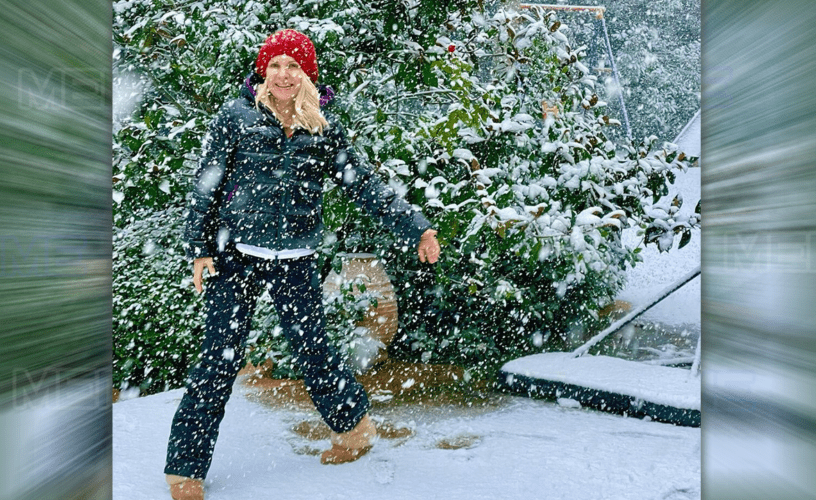 Ελένη Μενεγάκη: Ποζάρει στα χιόνια!. 