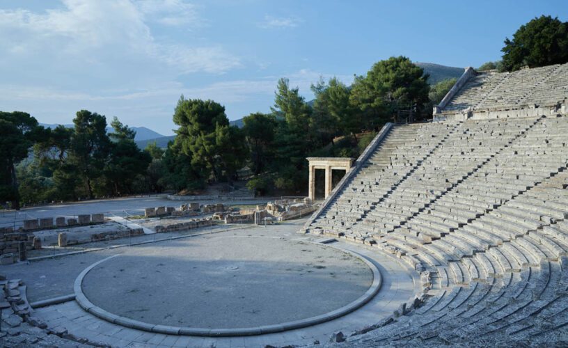 Σασμός: Ποια πρωταγωνίστρια αποχώρησε από σπουδαία παράσταση;