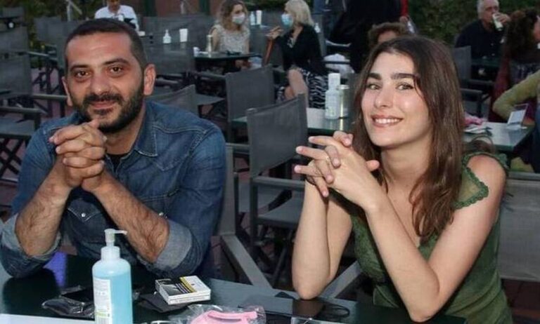 Λεωνίδας Κουτσόπουλος-Χρύσα Μιχαλοπούλου: Καλοκαίρι για τρεις στην Αντίπαρο
