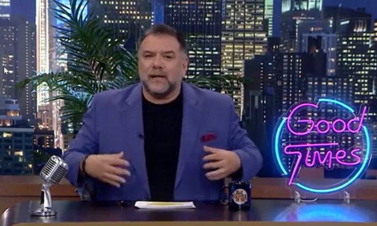 Ο παρουσιαστής του «The 2night Show» Γρηγόρης Αρναούτογλου, ανακοίνωσε στην εκπομπή της Τρίτης (15/11) το τέλος της λόγω