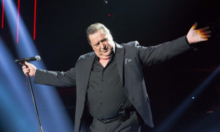 Συγκίνηση για βίντεο του Καρρά