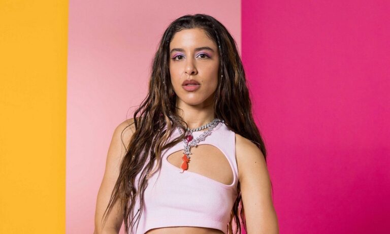 Σε αυτή τη θεατρική παράσταση συμμετέχει η Μαρίνα Σάττι
