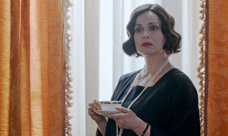 Η Κυβέλη κάνει κάτι αναπάντεχο στη σειρά Grand Hotel!