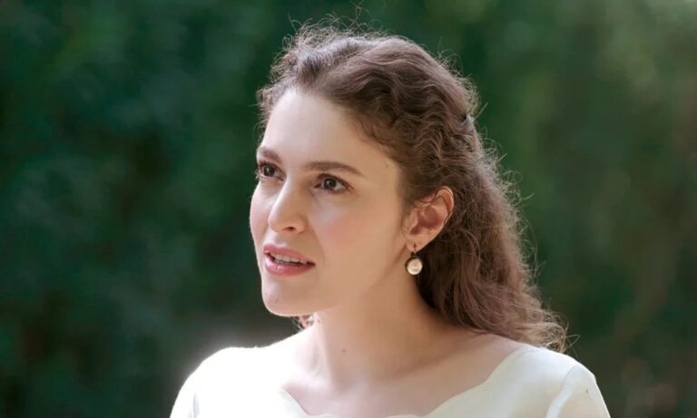 Άγριος ξυλοδαρμός της Αλίκης στο Grand Hotel!