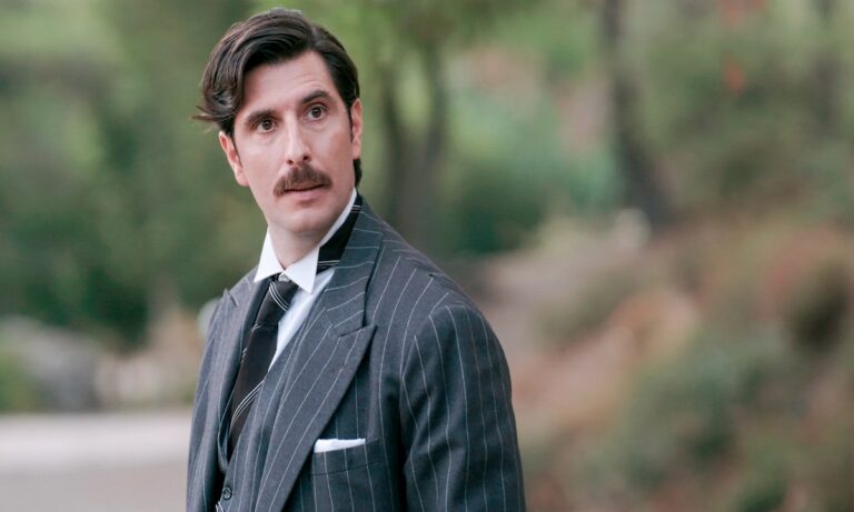 Διαβάστε όλες τις εξελίξεις από τα επόμενα επεισόδια της σειράς Grand Hotel.
