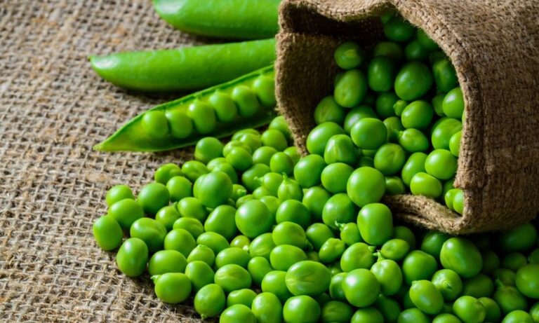 Ποιος είναι ο σωστός τρόπος για να φάει κάποιος τον αρακά;