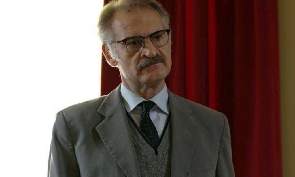 Ηλέκτρα: Το σημείωμα που αλλάζει τα πάντα για τον Σωτήρη, όπως θα παρακολουθήσουμε προσεχώς στην αγαπημένη σειρά της ΕΡΤ1.