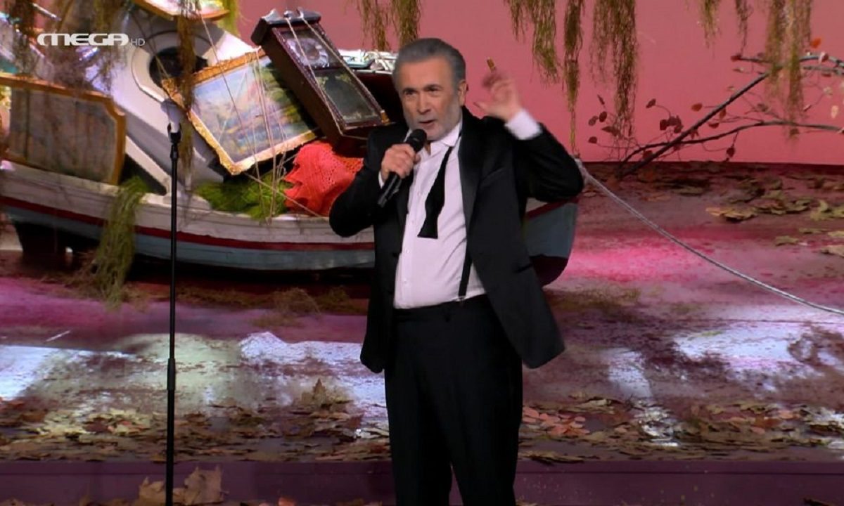 Στην τελική του ευθεία για να «ρίξει αυλαία» μπαίνει το «Αλ Τσαντίρι Νιουζ» στο Mega. Το θέμα είναι οτι αν θα συνεχιστεί ή όχι και του χρόνου.
