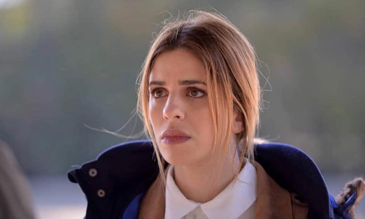 Η Παραλία: Η Χριστίνα προσεγγίζει κρυφά τον Σήφη!
