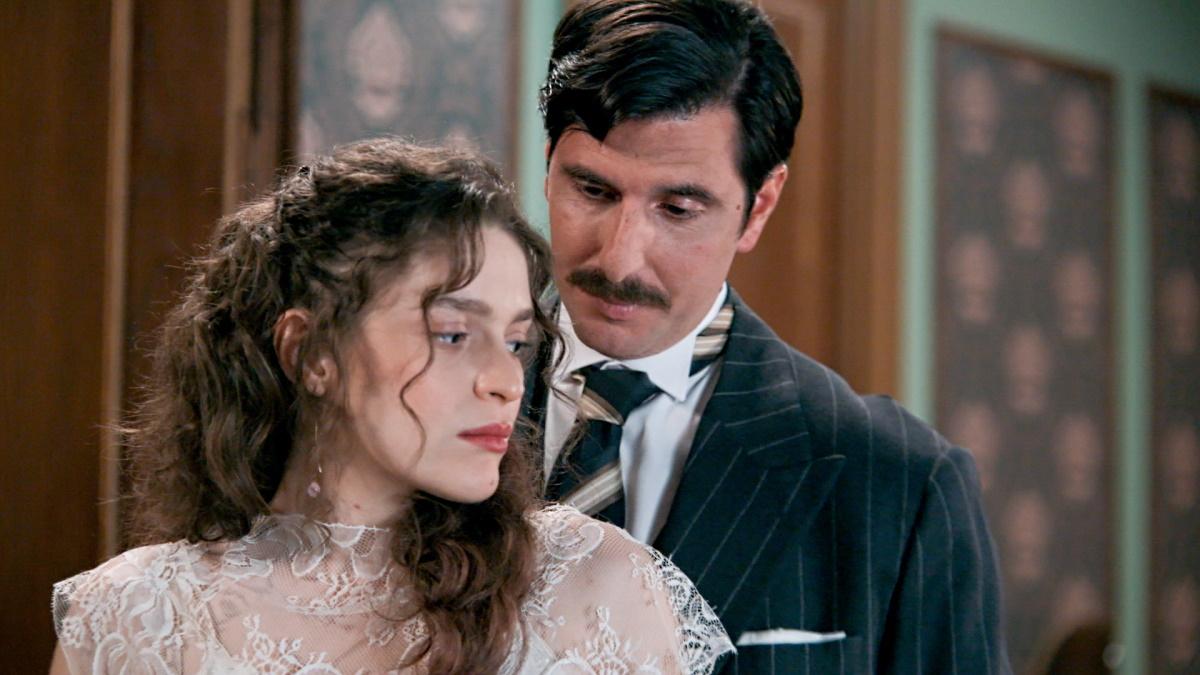 Grand Hotel: Έρχονται συνταρακτικές εξελίξεις με την Αλίκη και τον Ρήγα(!), όπως θα παρακολουθήσουμε στα επόμενα επεισόδια στον ΑΝΤ1.