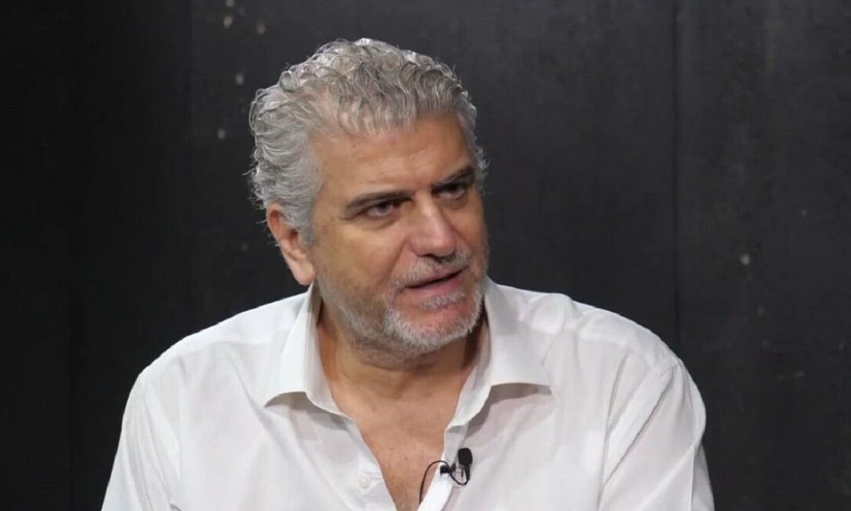 Μετά την «Μουρμούρα» ο Βλαδίμηρος Κυριακίδης επιστρέφει στη «μικρή οθόνη», συμμετέχοντας σε δραματική σειρά περιορισμένου αριθμού επεισοδίων.