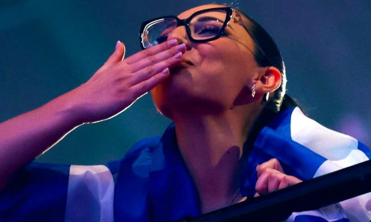 Eurovision : Η συμμετοχή της Κλαυδίας έφερε καθαρό κέρδος. Αντίθετα, η περυσινή εμφάνιση της Σάττι άφησε ζημιά. Τι δείχνουν οι αριθμοί.
