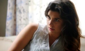 Άγιος έρωτας: Οι θετοί γονείς της Ελευθερίας εξαφανίζουν το παιδί