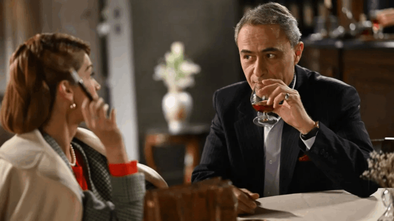 Σοκαριστικές είναι οι εξελίξεις στα νέα επεισόδια της αγαπημένης δραματικής σειράς του Alpha «Άγιος Έρωτας». Δείτε αναλυτικά τι θα συμβεί.