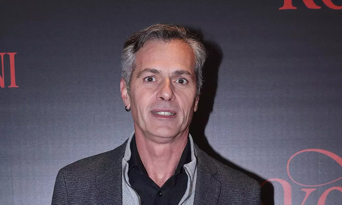 Η γη της ελιάς: Ο Μάριος Αθανασίου μπαίνει στη σειρά και κάνει τον απατημένο σύζυγο!