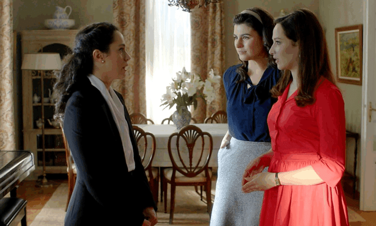 Στην Στέρνα τίποτα δεν μένει κρυφό για πολύ – αλλά κάποια πάθη οδηγούν στο έγκλημα. Η δολοφονία της Κατρίν και η ερωτική αφύπνιση της Ελένης φέρνουν τα πάνω-κάτω.
