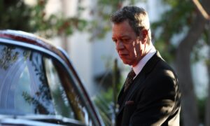 Άγιος Έρωτας: Ο Κλεάνθης προειδοποιεί τον Νικηφόρο για την διαφθορά στη Στέρνα