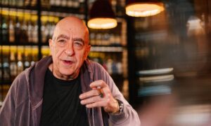 Η Αλίκη στη σκοτεινή πόλη: Η νέα συγκλονιστική σειρά με την υπογραφή του Πάνου Κοκκινοπουλου!