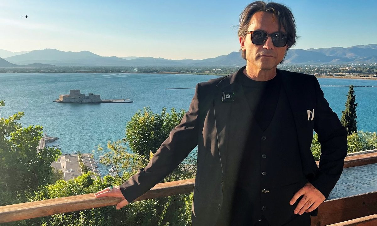 Ο ALPHA ενεργοποιεί ξανά τη ζώνη των 20:00 με νέα σειρά. Ποιοι πρωταγωνιστούν και ποια σειρά αντικαθιστά.
