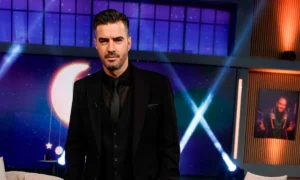 Ο ΣΚΑΪ δίνει δεύτερη εκπομπή στον Γιάννη Τσιμιτσέλη και δείχνει έμπρακτα την εμπιστοσύνη του. Τσιμιτσέλης σε κουιζ