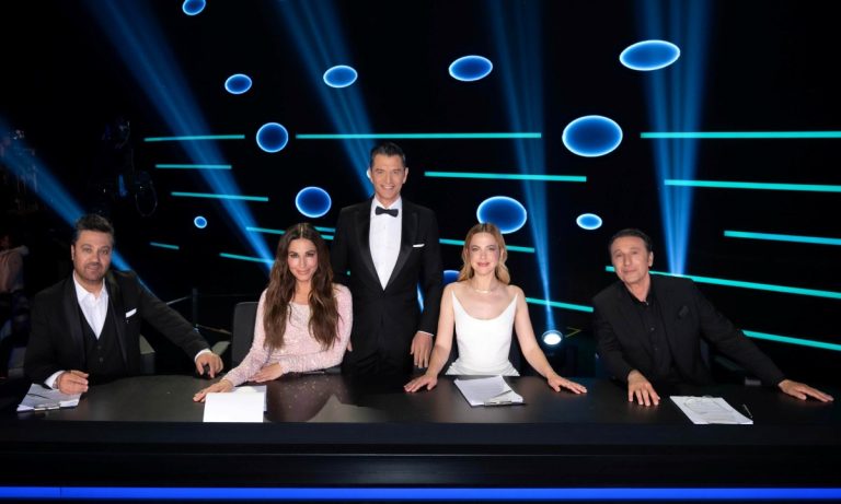 Το Your Face Sounds Familiar επέστρεψε στον ΑΝΤ1 με εντυπωσιακή τηλεθέαση και μεγάλες εμφανίσεις, βάζοντας από νωρίς «φωτιά» στην Κυριακάτικη prime time.